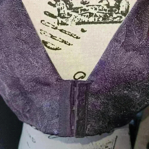 Cacique Womans Boost Plunge Bra Size 40D - Picture 10 of 14